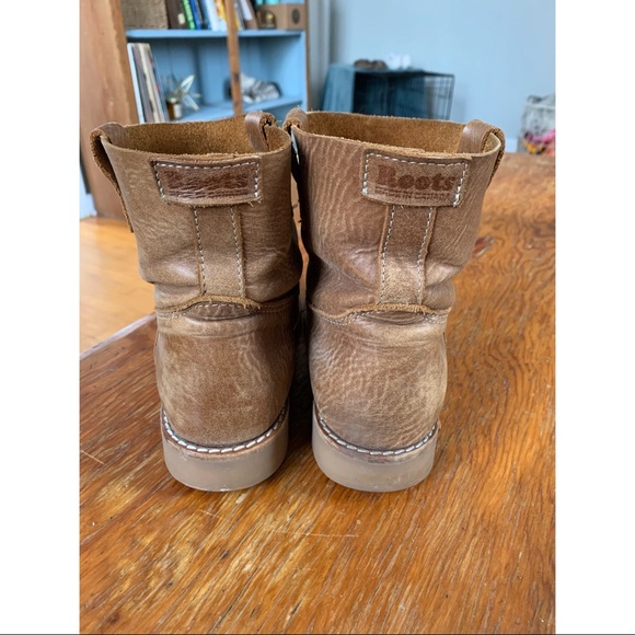 ✖️SOLD✖️Roots Leather Shorty Boot - Picture 3 of 4